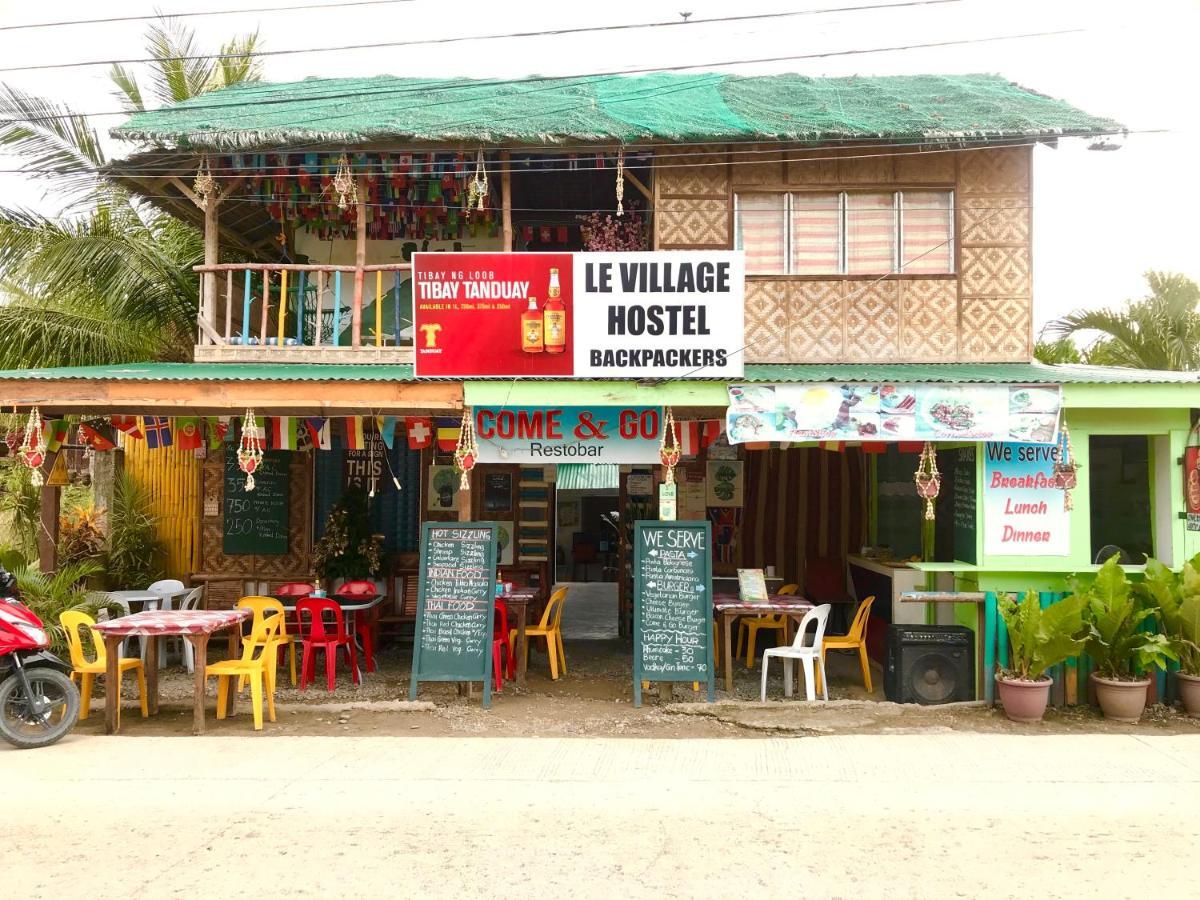 Strandhaus Condotel Moalboal Buitenkant foto